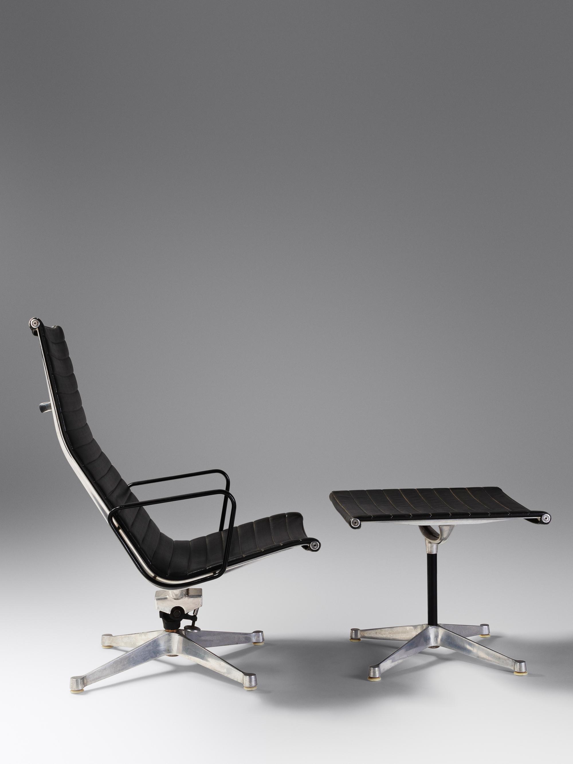 Aluminum Group Lounge Chair and Ottoman Herman Miller, USA