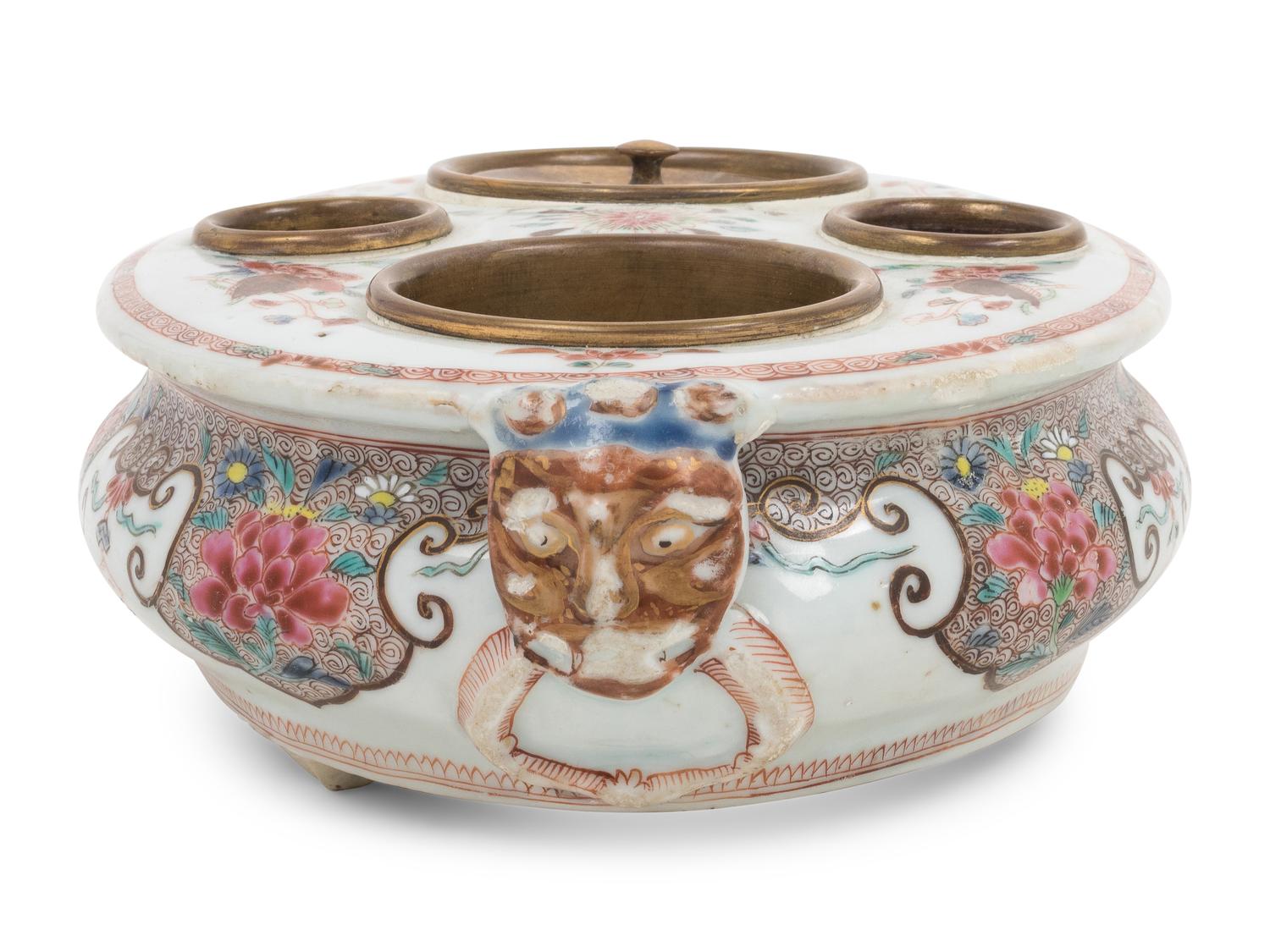 A Famille Rose Porcelain Ink Stand