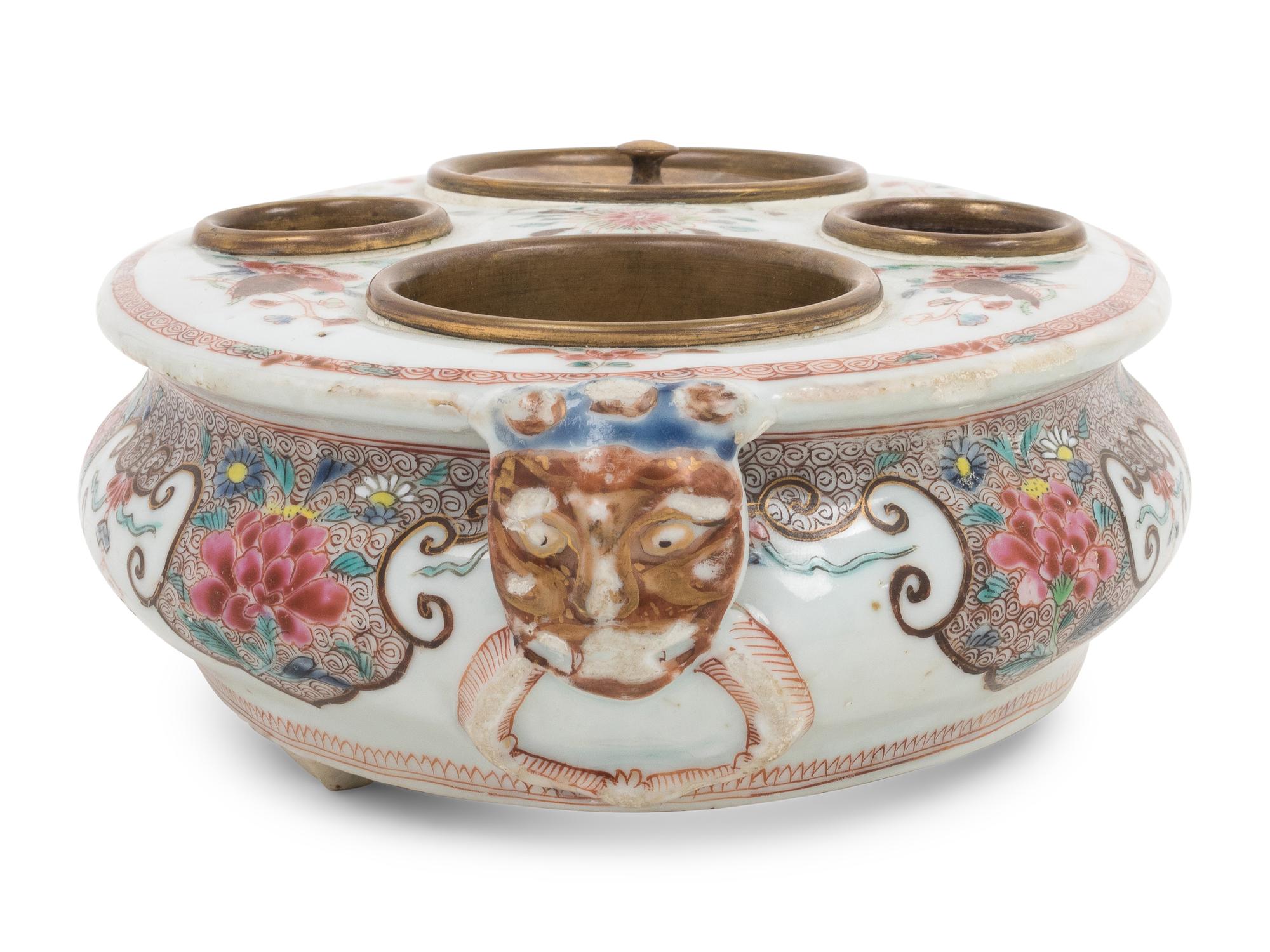 A Famille Rose Porcelain Ink Stand