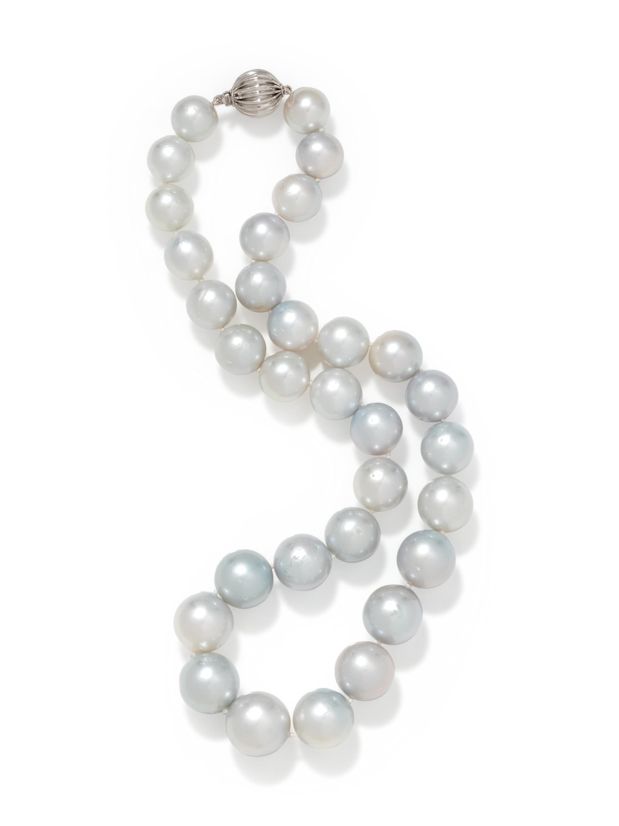 CULTURED SOUTH SEA PEARL NECKLACE