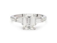 DIAMOND RING