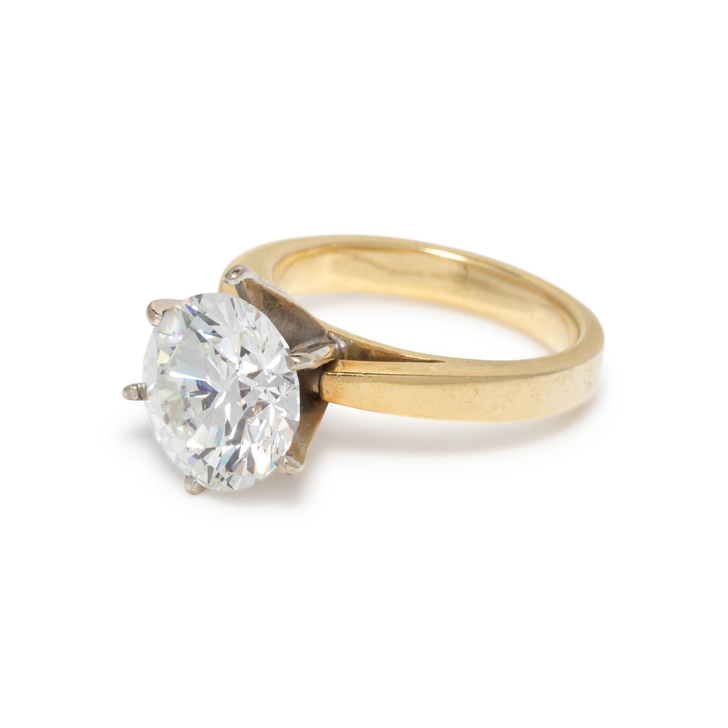 DIAMOND RING