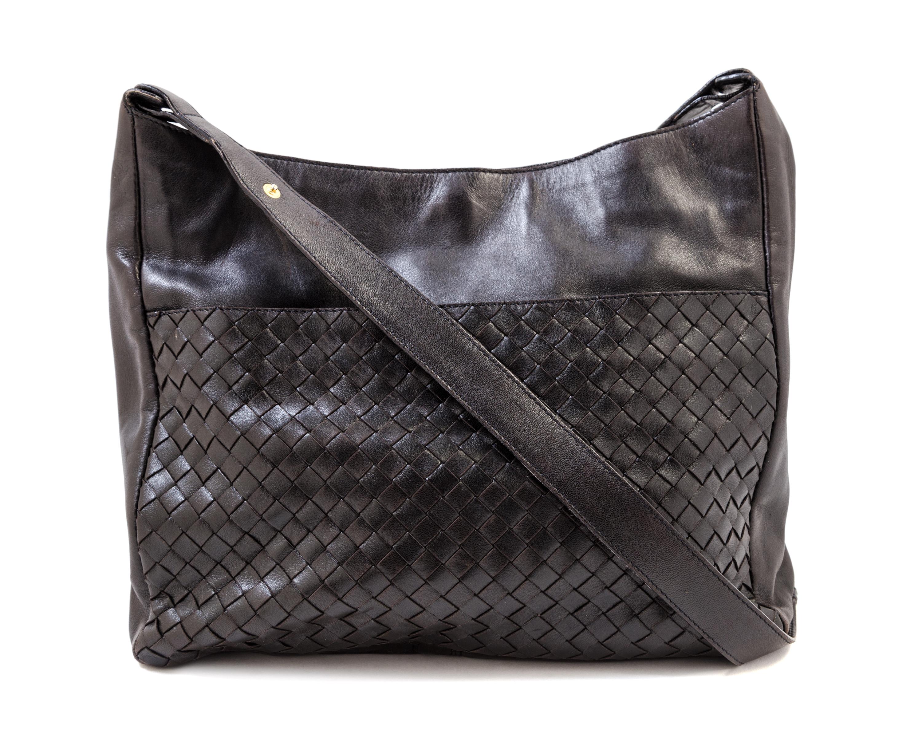 A Bottega Veneta Black Shoulder Bag, 1980-90s 12" x 10.5" x 3.5"; Strap drop: 19".