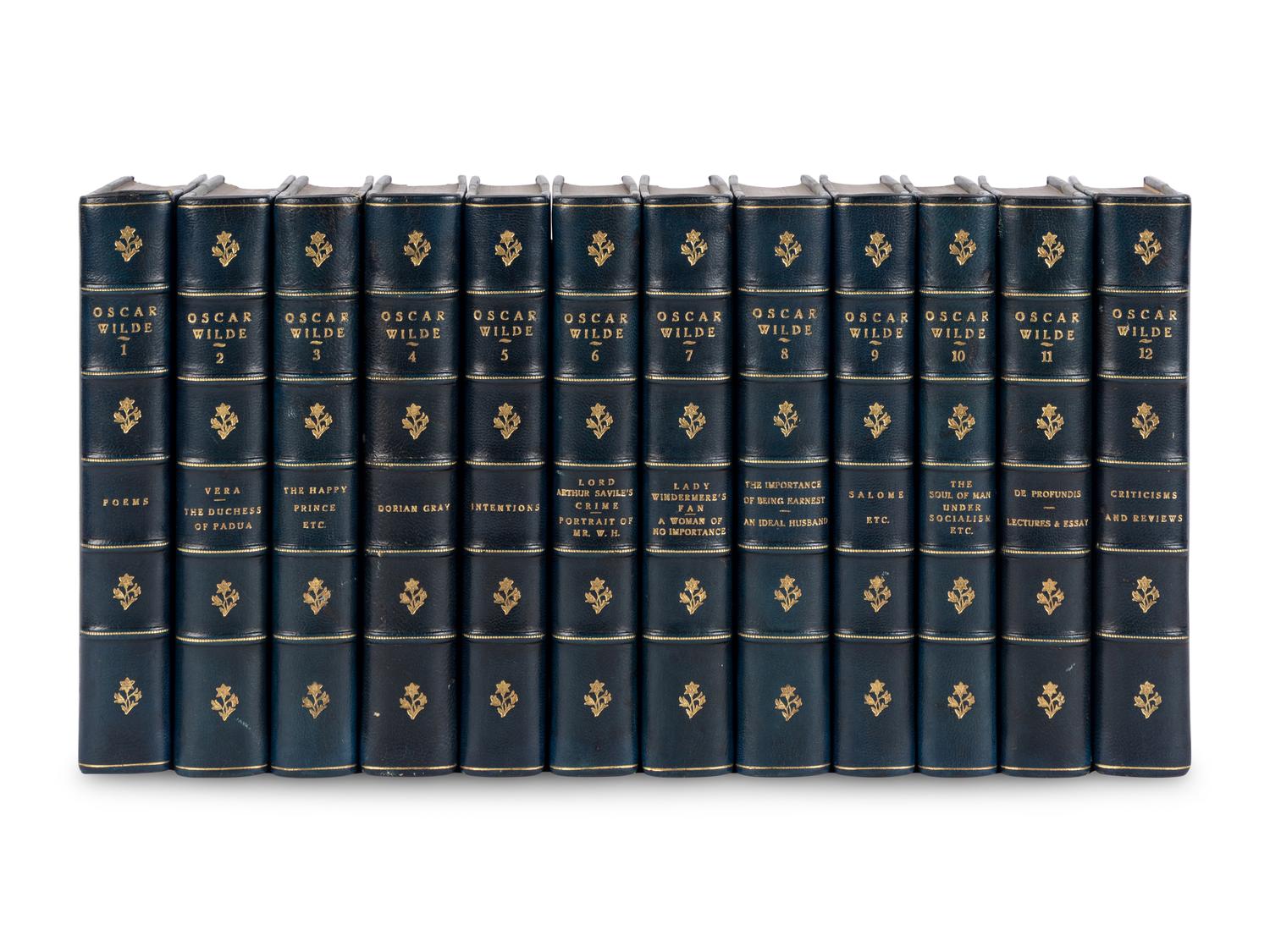 WILDE, Oscar (1854-1900). The Complete Works of Oscar Wilde . New York: Wm. H. Wise & Company, 1927.