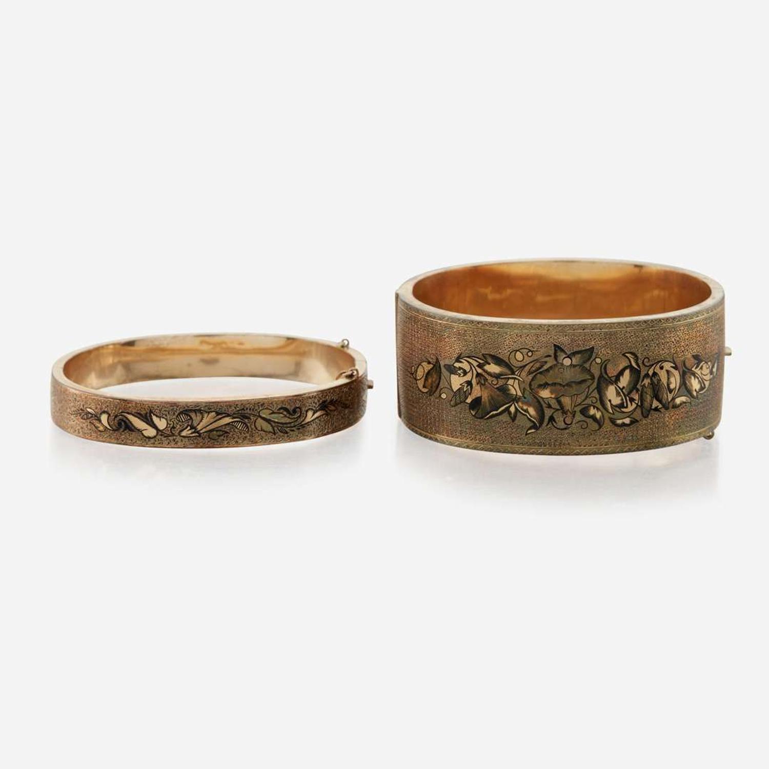 A collection of Victorian gold jewelry