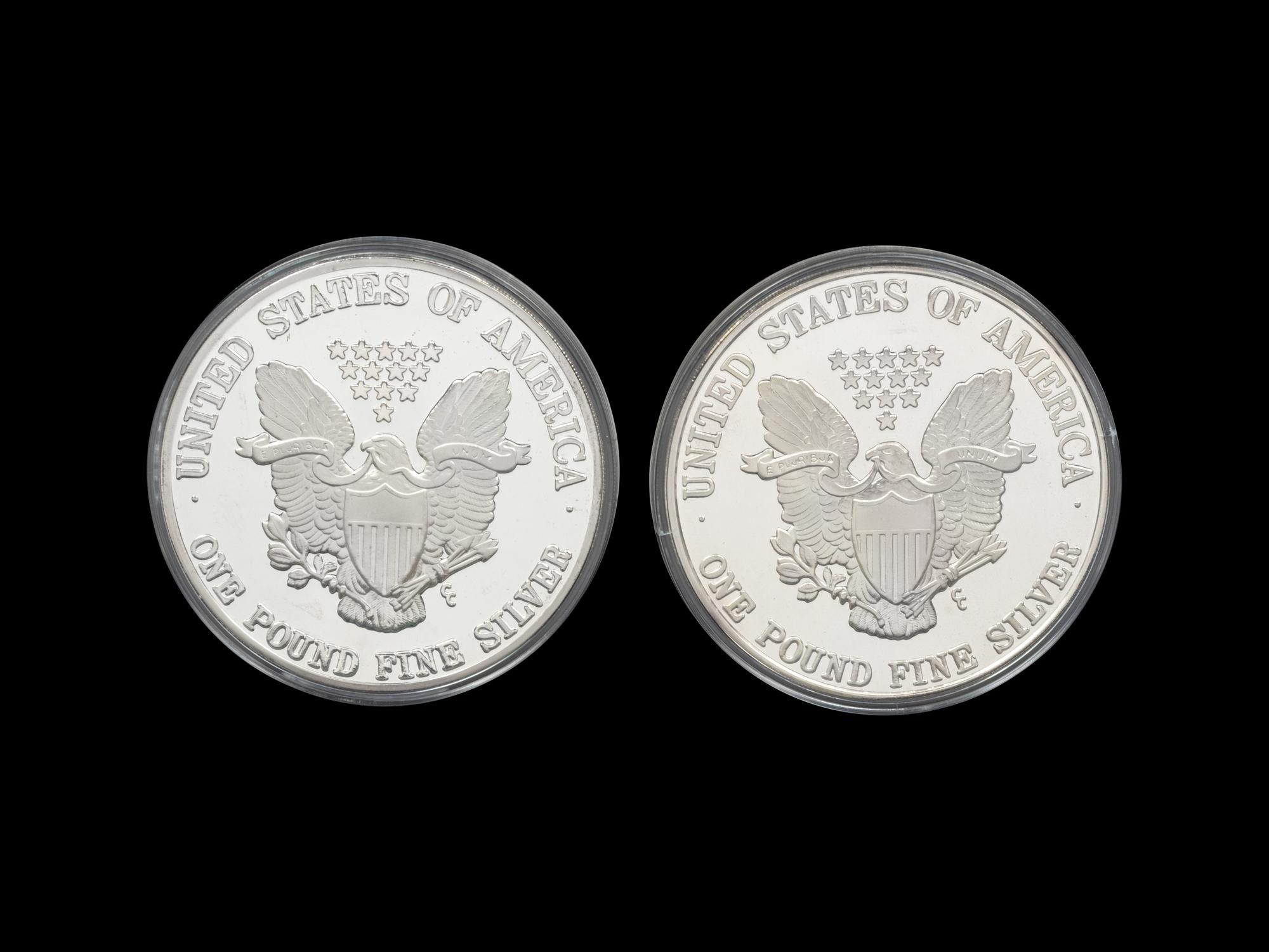 [PRIVATE ISSUE) Two 1-Pound Silver Rounds