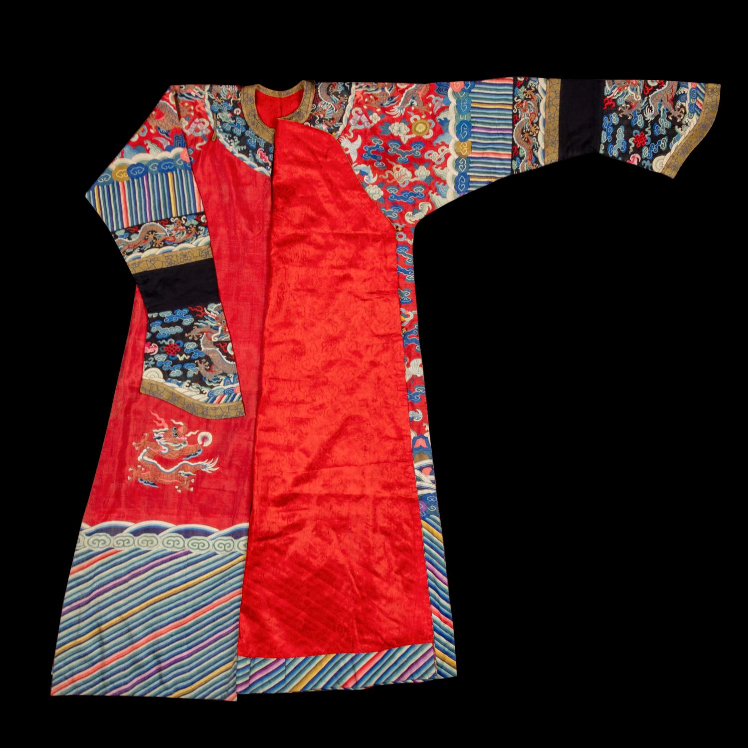 A Chinese Red Ground Kesi Silk Dragon Robe, Jifu, 19th Century 清晚期 紅地緙絲龍紋吉服
