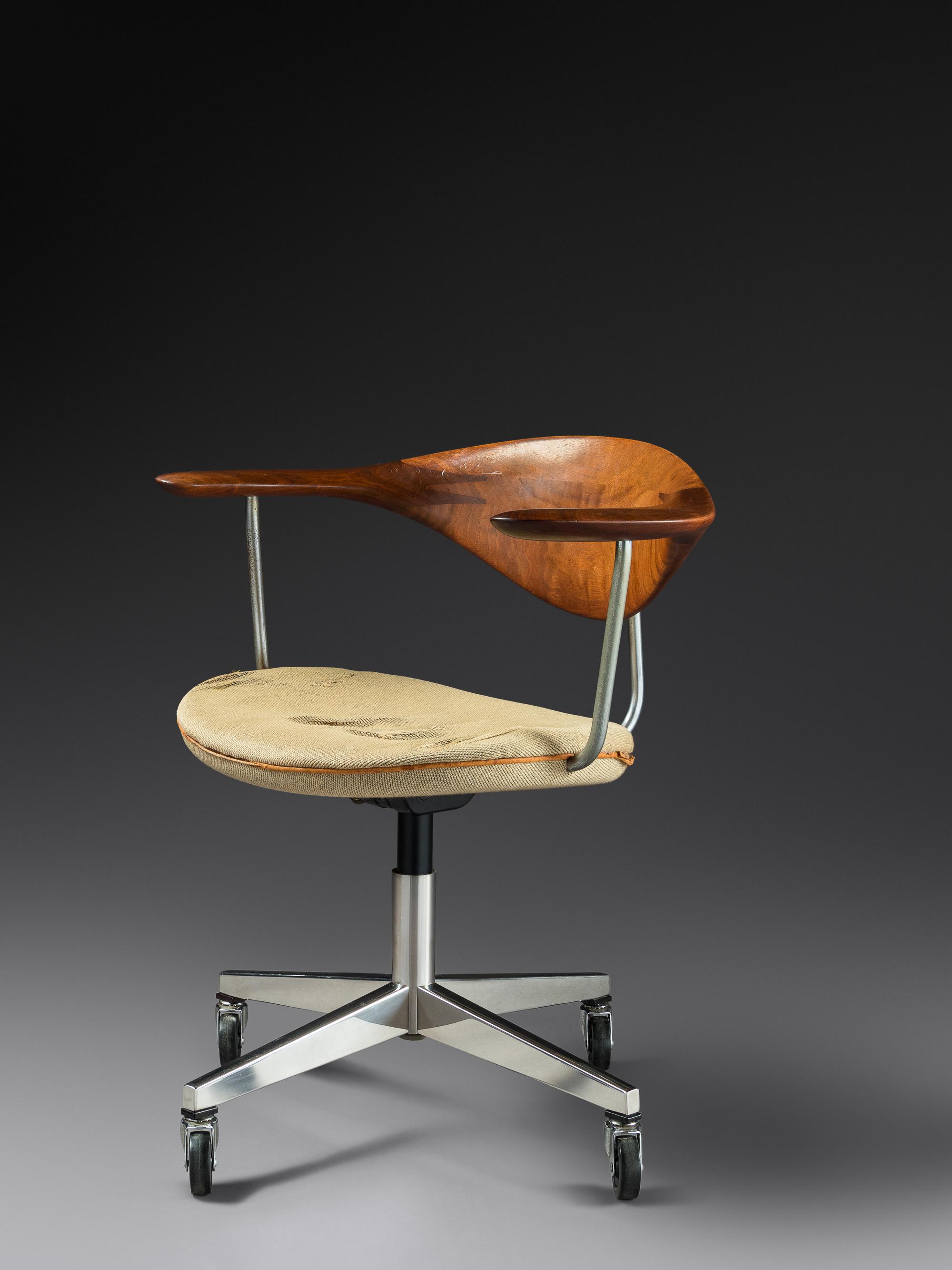 Swivel Chair, Johannes Hansen, Denmark, distributed by Knoll International