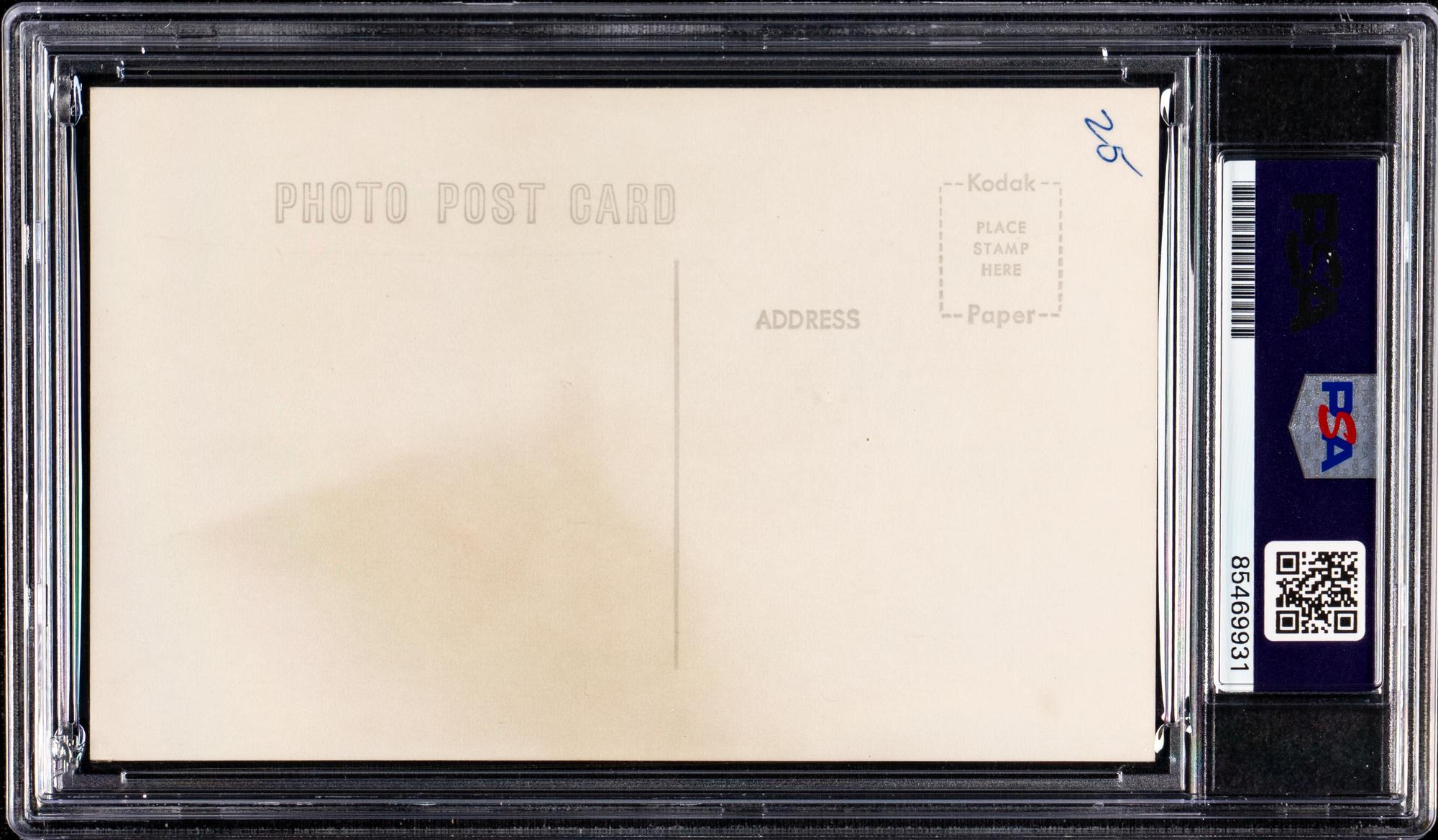 A Roger Maris Signed Autograph New York Yankees Postcard (PSA ENCAPSULATED)
