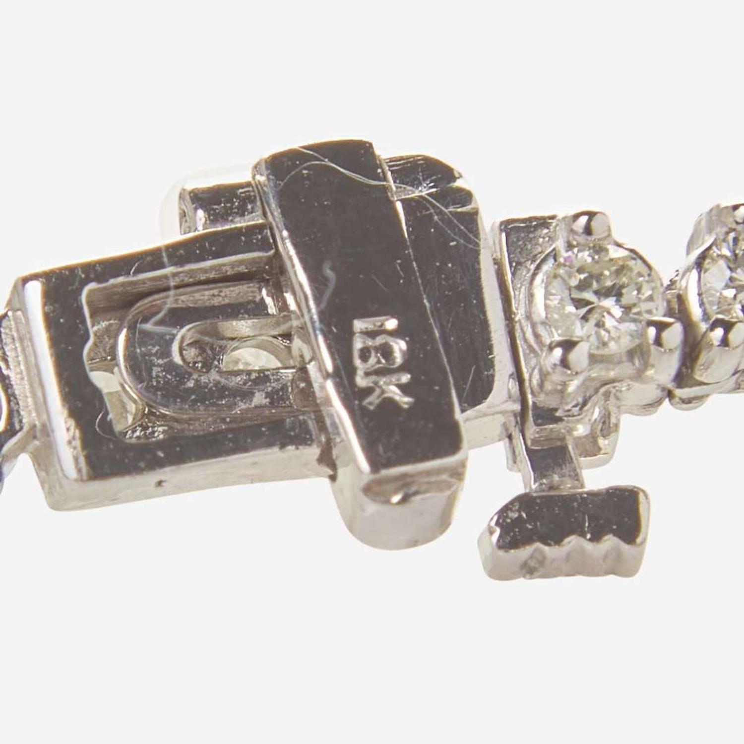 An 18K White Gold and Diamond Rivière Necklace