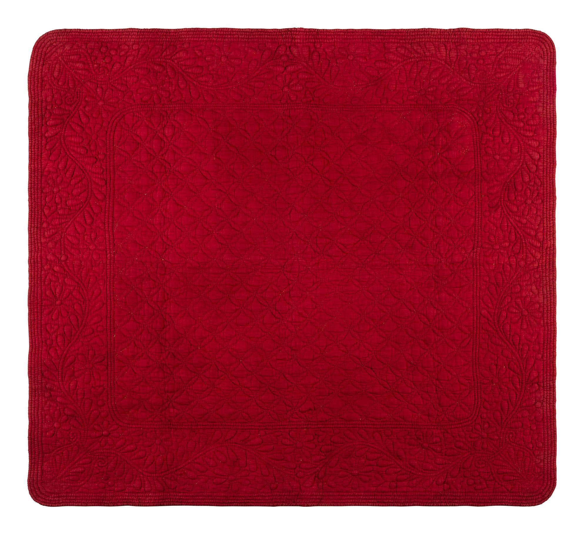 A Trapunto 'Heart' Pattern Cotton Quilt
