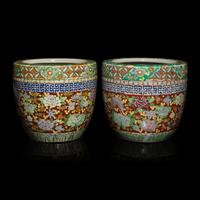 A Pair of Famille Rose Porcelain Jardinières — 粉彩牡丹圖花盆一對