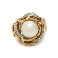 YELLOW GOLD, CULTURED PEARL AND DIAMOND RING