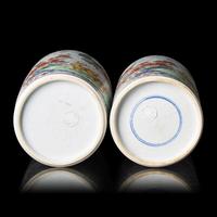 A Matched Pair of Dutch-Decorated Chinese Rouleau Vases, Kangxi Period 清康熙 五彩紙槌瓶兩件