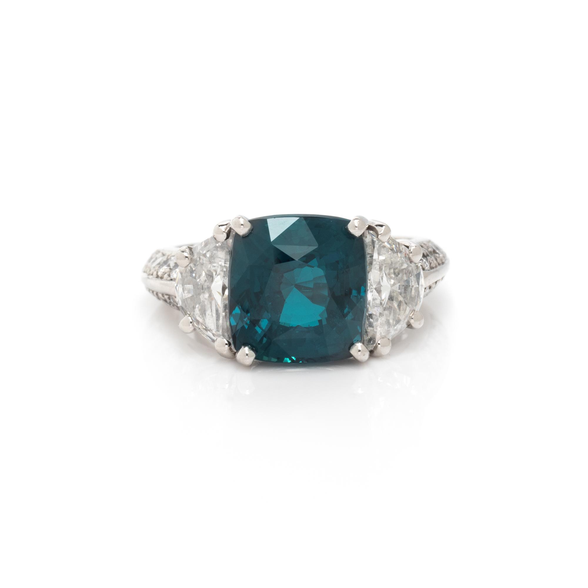OSCAR HEYMAN, ALEXANDRITE AND DIAMOND RING
