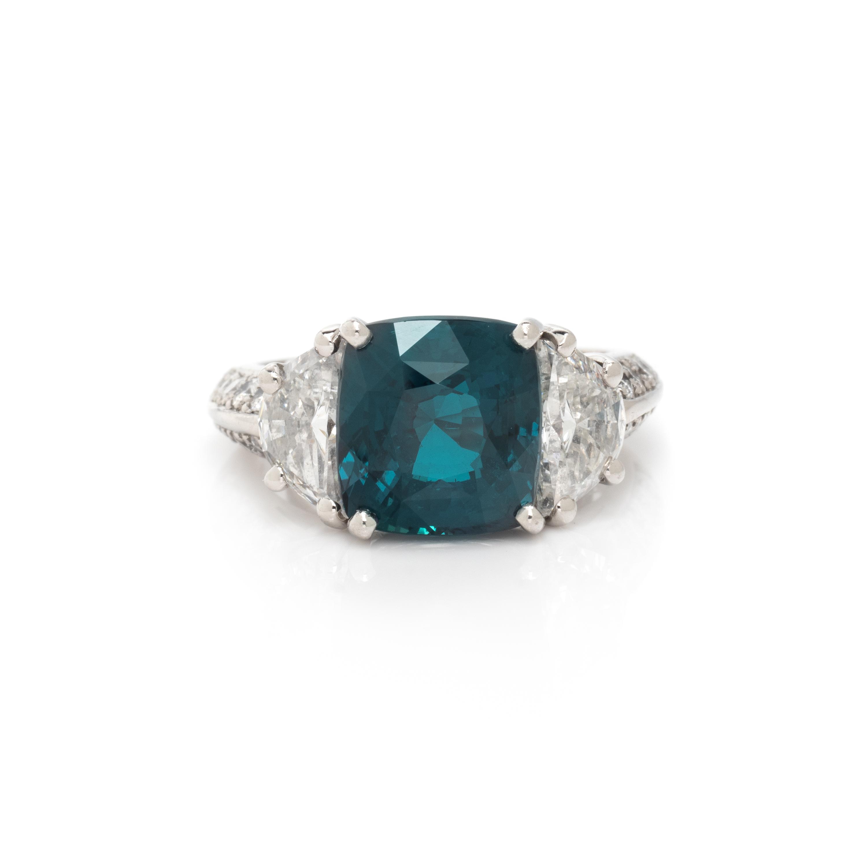 OSCAR HEYMAN, ALEXANDRITE AND DIAMOND RING