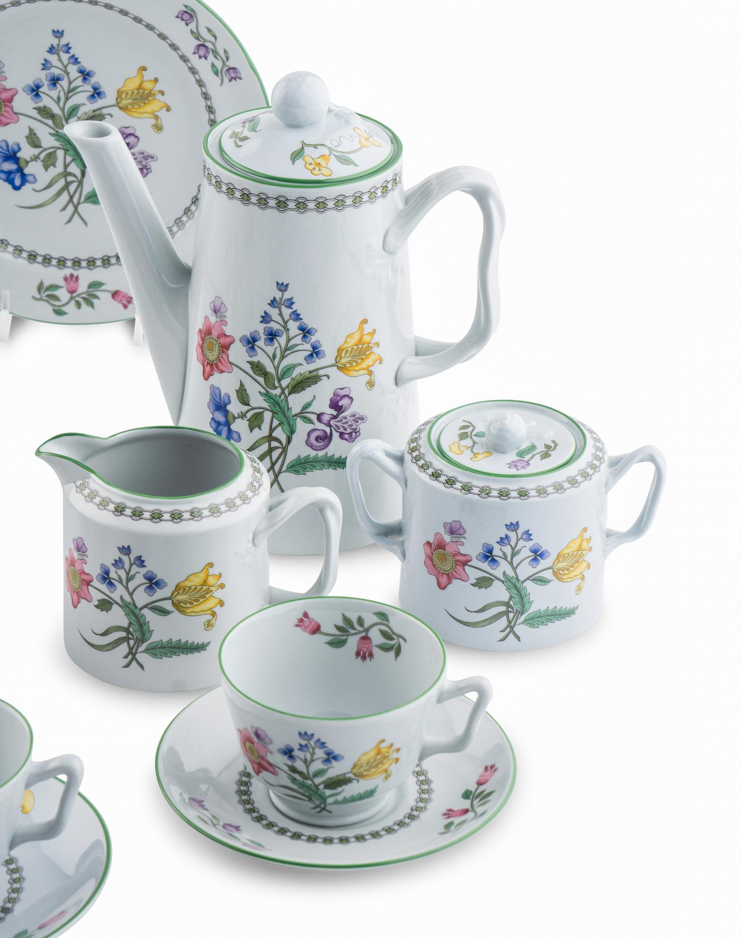 A Spode Porcelain Dinner Service