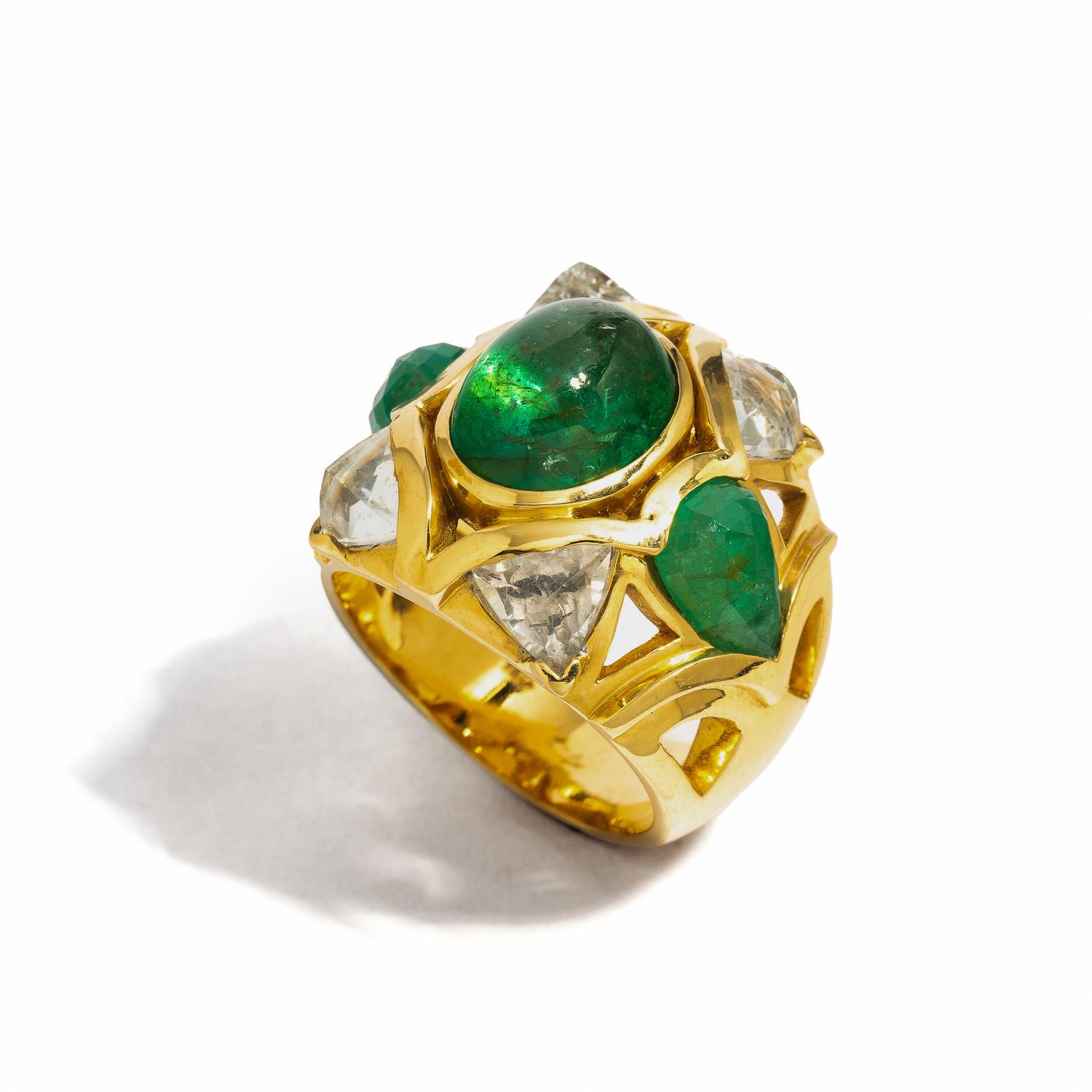 EMERALD, ROCK CRYSTAL QUARTZ, AND YELLOW GOLD RING