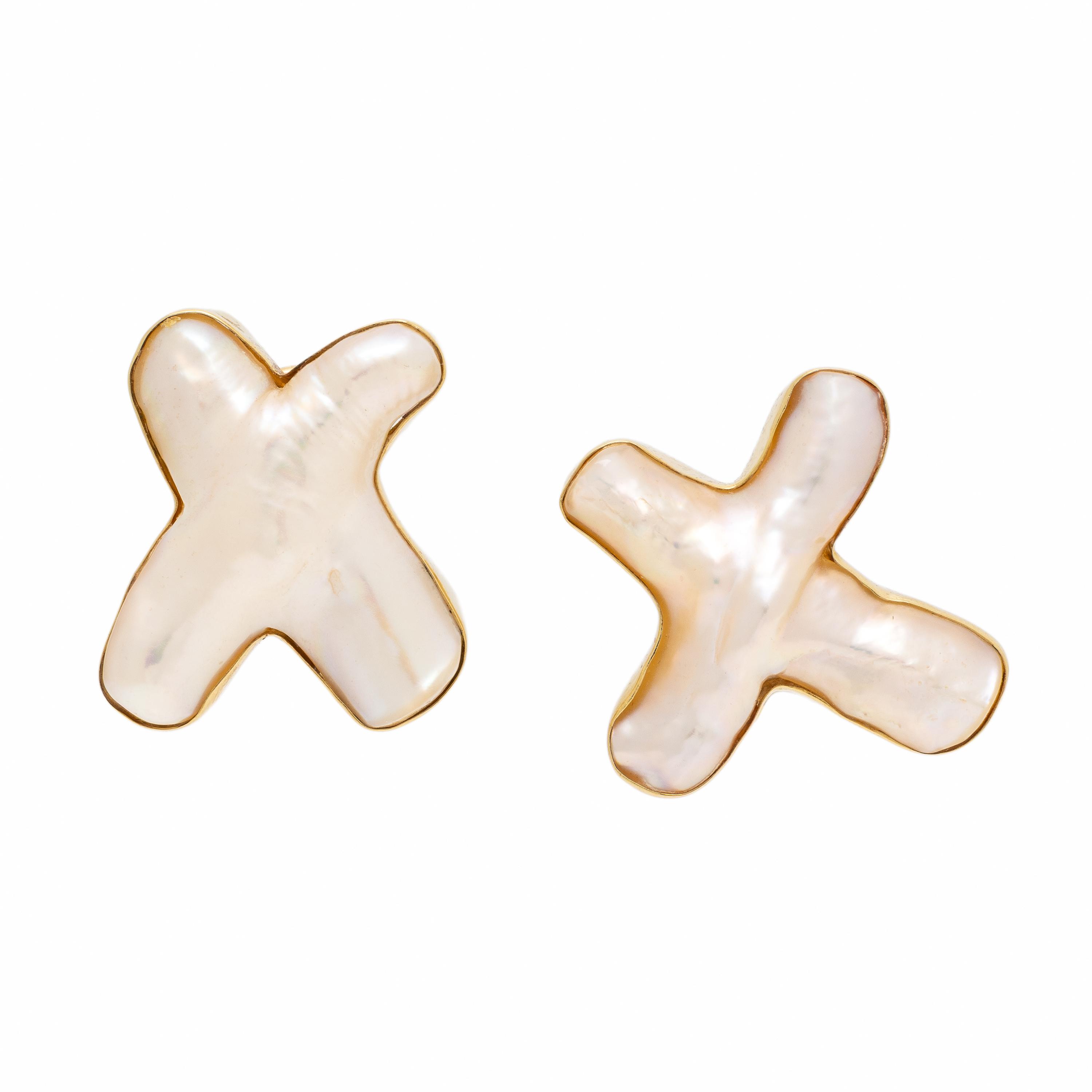 Maz, Cultured Biwa Pearl and Yellow Gold Earrings