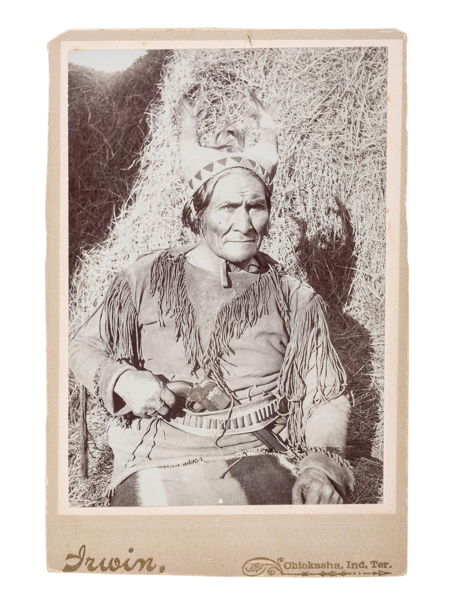 [NATIVE AMERICANS]. IRWIN, William E. (1871-1935), photographer. Cabinet card of Geronimo. Chickasha, Indian Territory, ca 1890.