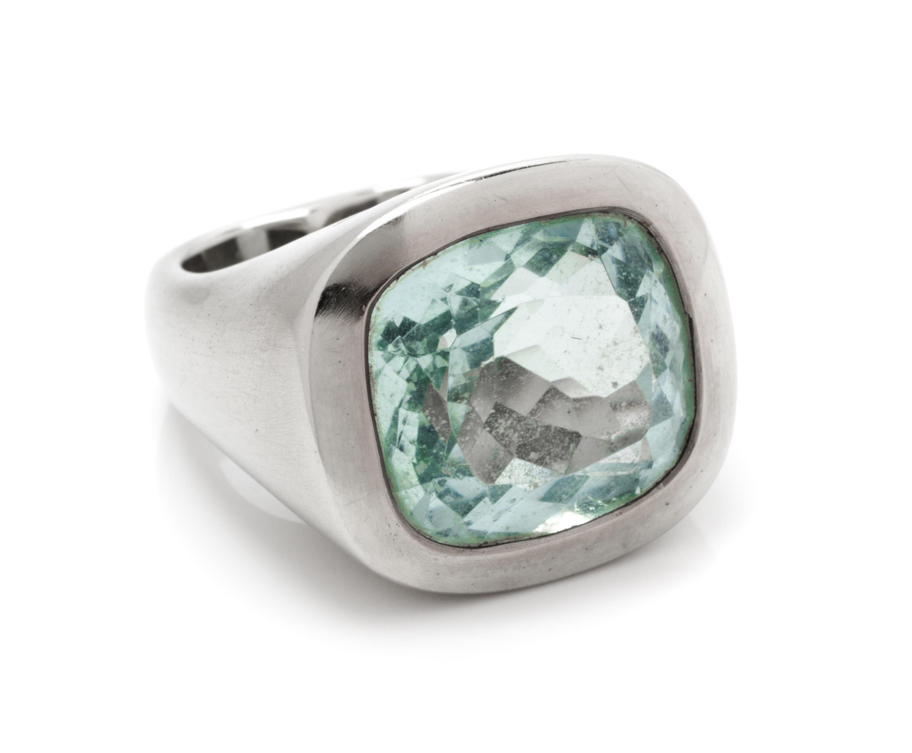 An 18 Karat White Gold and Aquamarine Ring, Eve Alfille, 13.30 dwts.