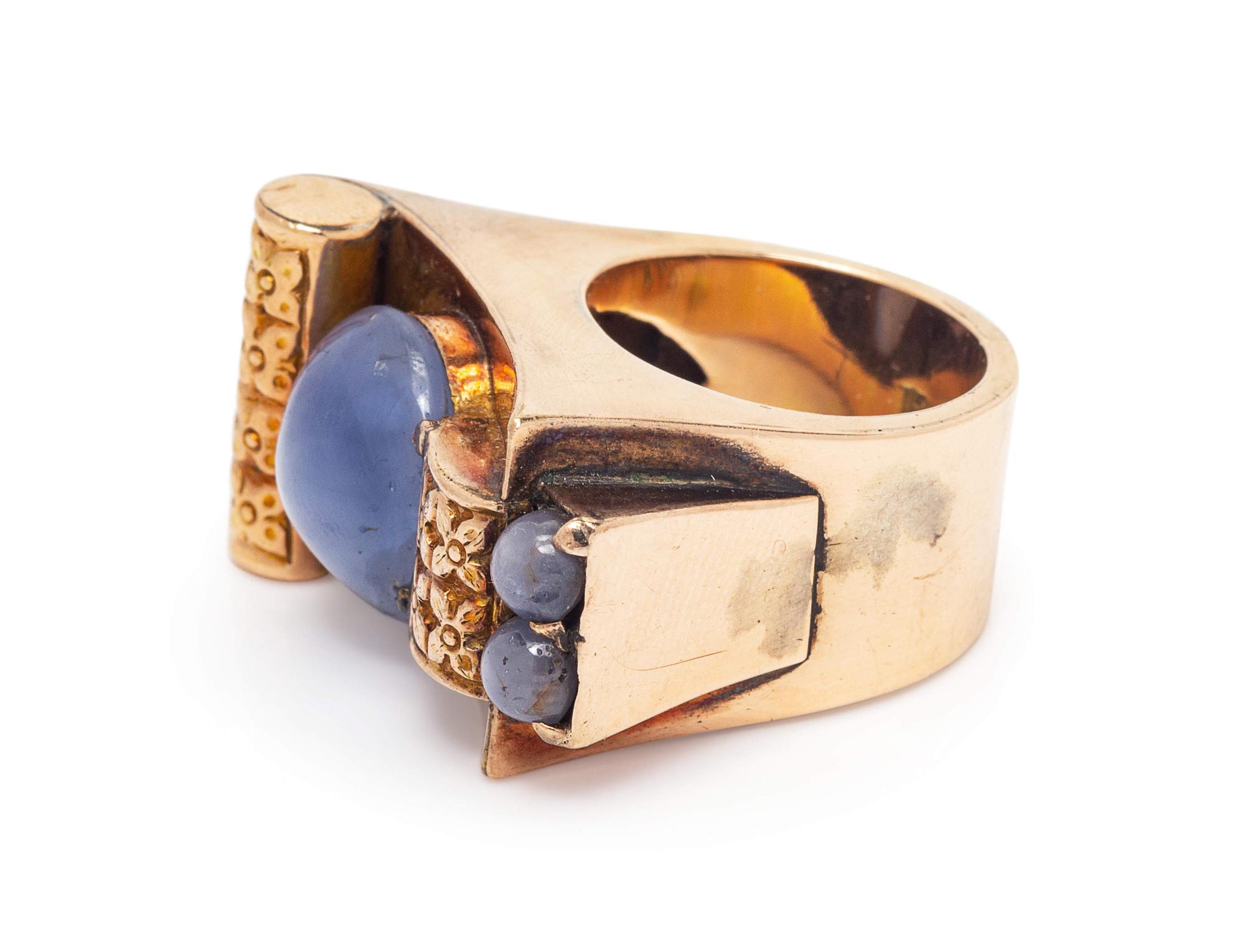 A Retro 14 Karat Rose Gold and Star Sapphire Ring,