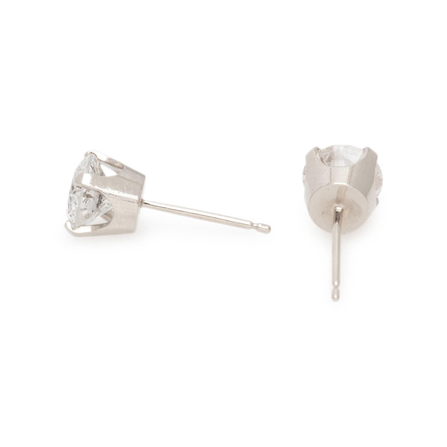 DIAMOND STUD EARRINGS