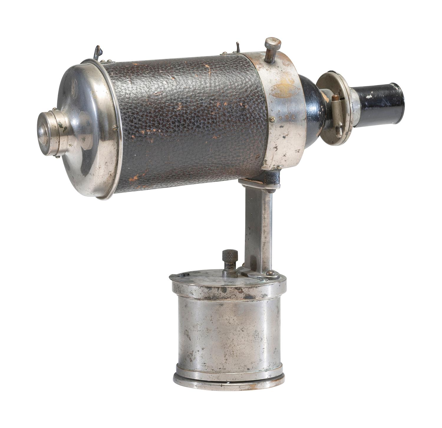 [CAMERAS]. Mountford tintype button "Camerascope" camera.