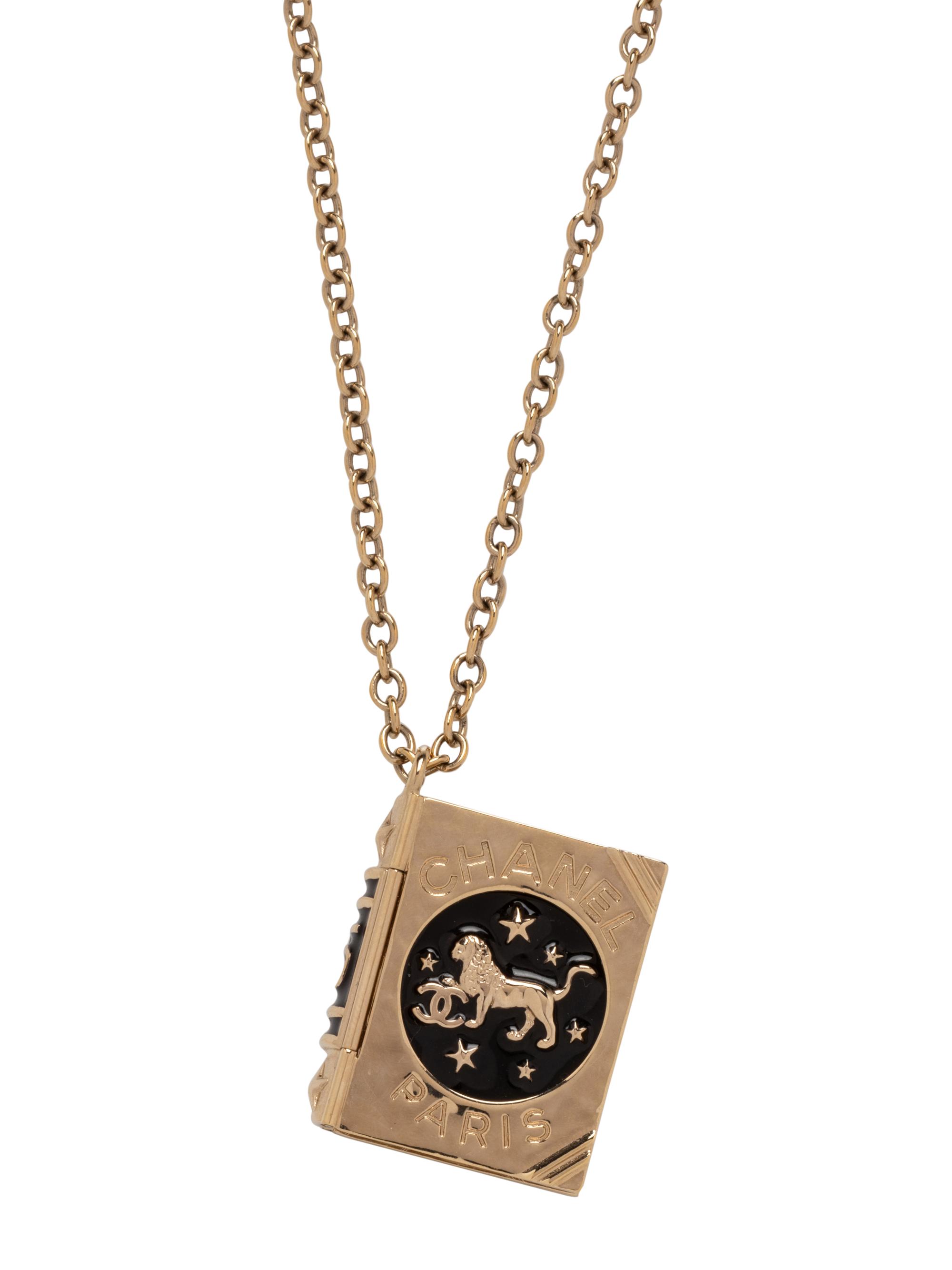 Chanel Book Locket, 2022