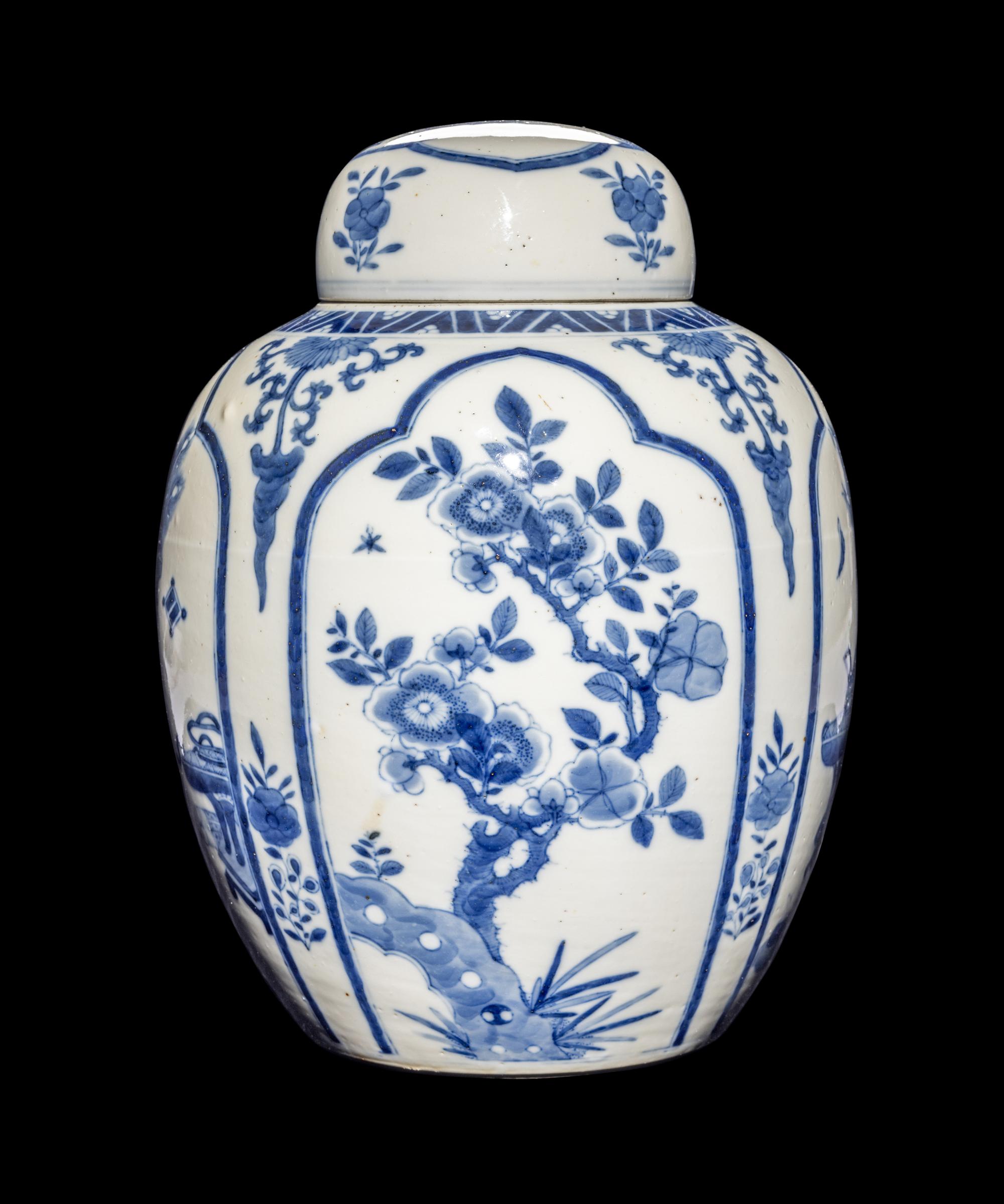A Chinese Blue and White Porcelain Covered Jar