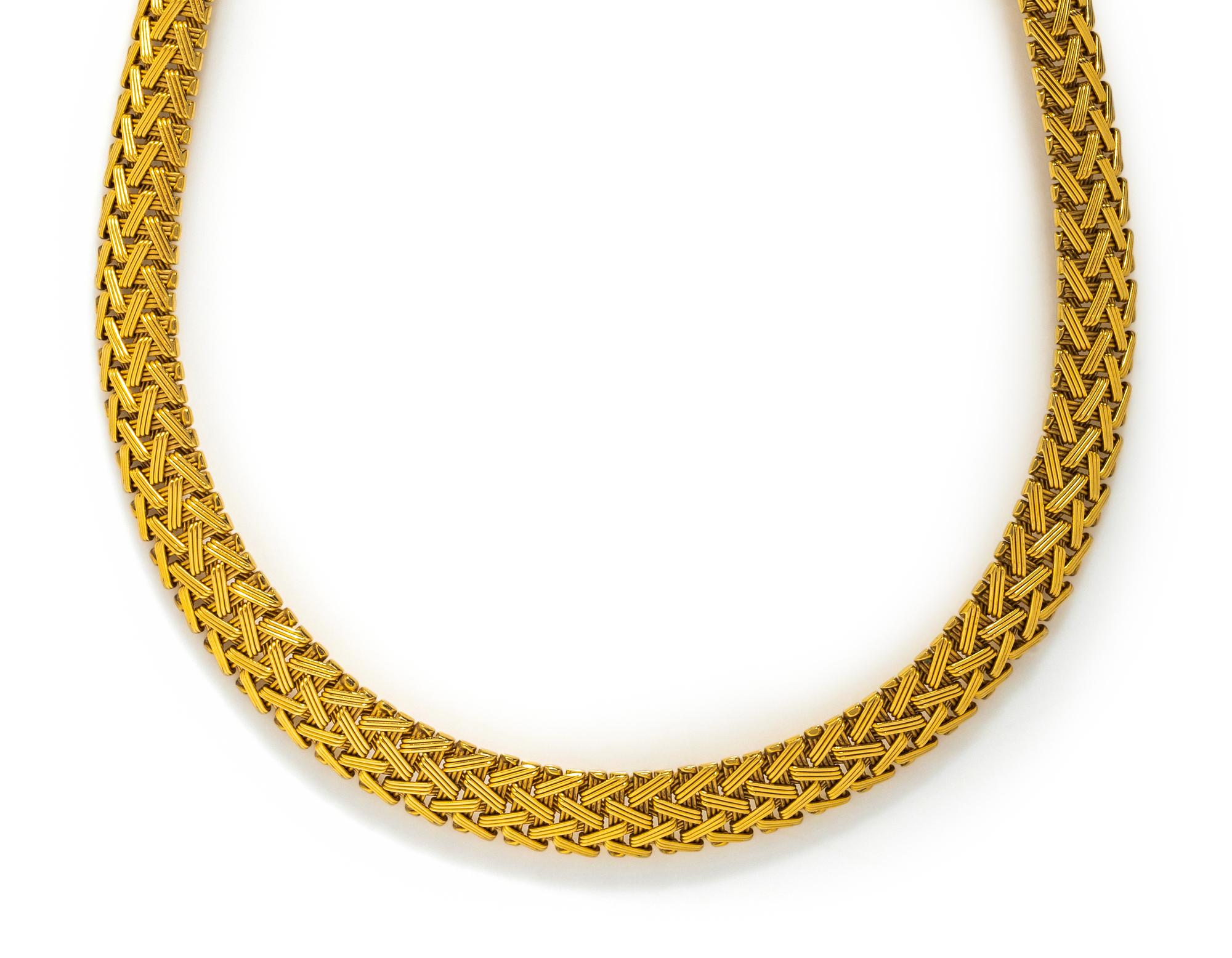 YELLOW GOLD NECKLACE