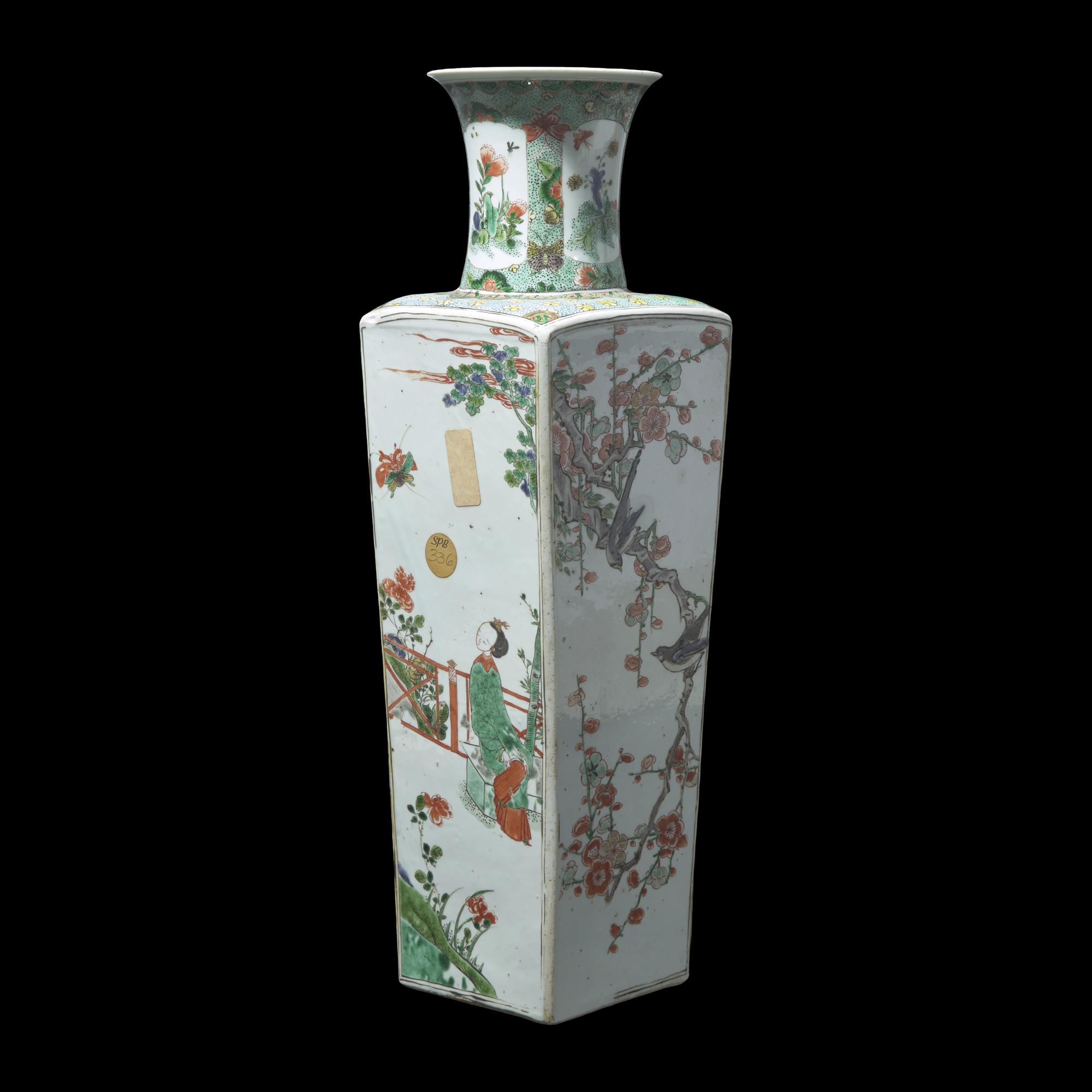 A Chinese Famille Verte Porcelain Square Baluster Vase, Kangxi Period 清康熙 五彩人物花鳥圖四方瓶