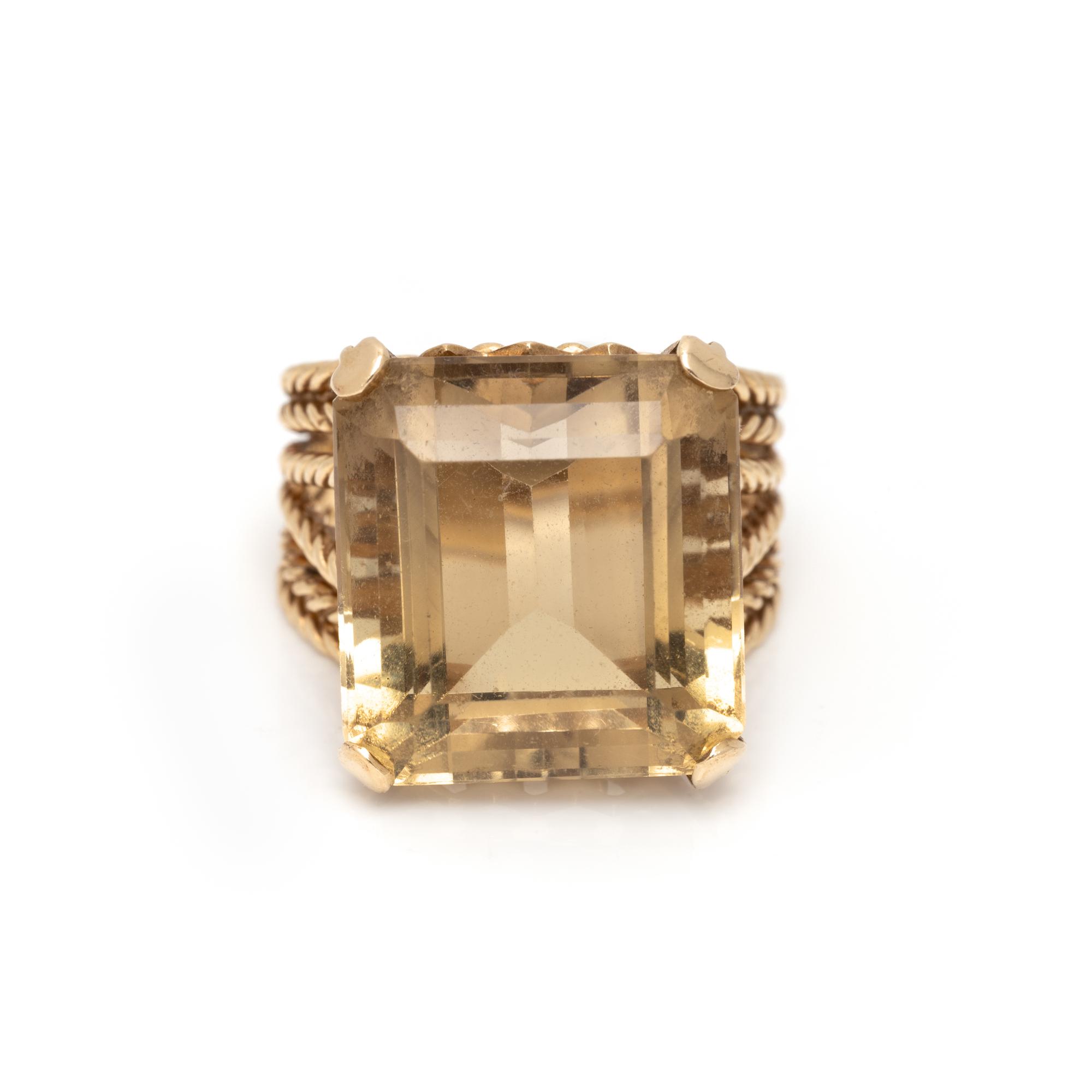 CITRINE AND YELLOW GOLD RING