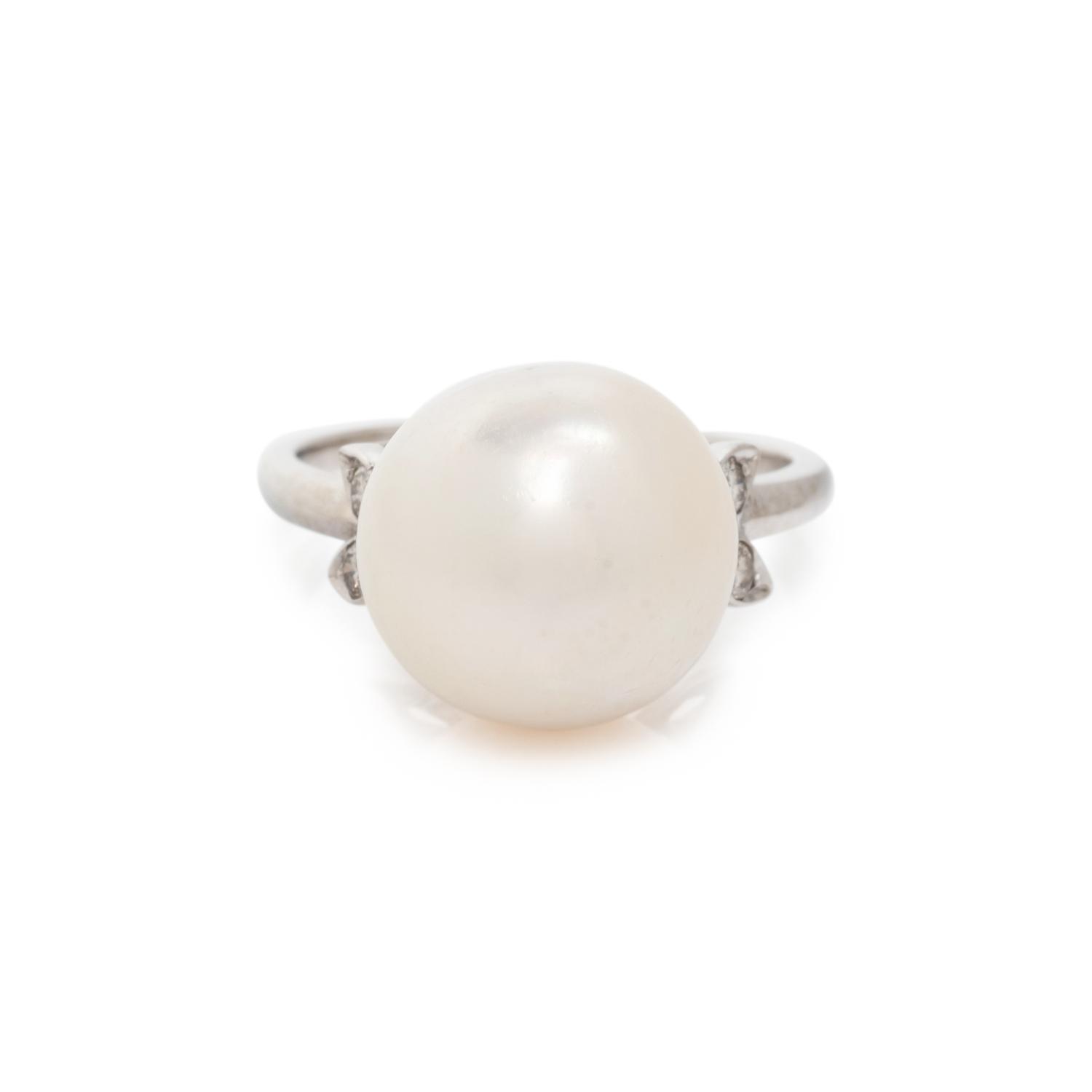 CULTURED SOUTH SEA PEARL AND DIAMOND RING