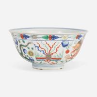 A Chinese wucai-decorated "Dragon and Phoenix" porcelain bowl 五彩龙凤碗 Qianlong six-character seal mark and of the period ????? ? ??