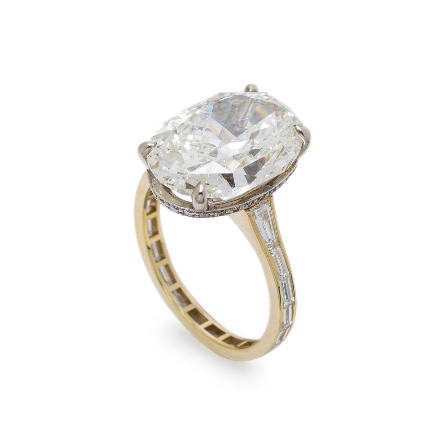 10 CARAT OVAL DIAMOND RING