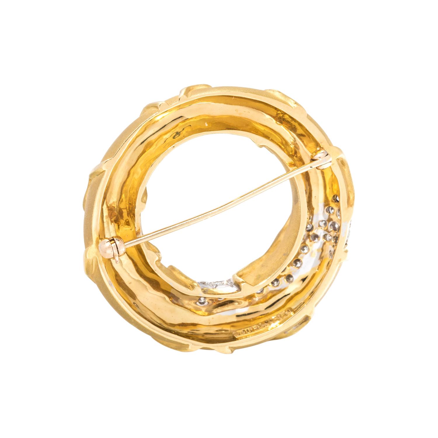 YELLOW GOLD AND DIAMOND CIRCLE BROOCH
