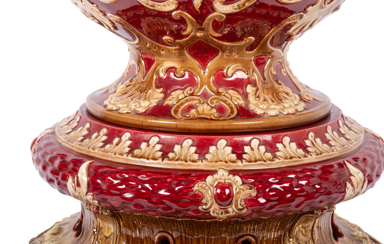 A Continental Porcelain Jardinière