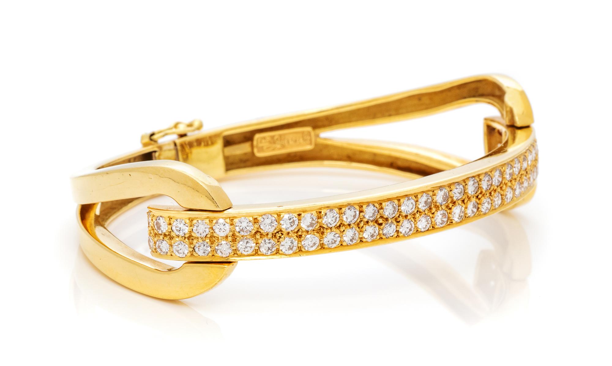 A Yellow Gold and Diamond Bangle Bracelet, Giancarlo, 21.00 dwts.