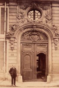 A group of three photographs ( Vigne, 1910 or earlier; Porte, avenue de Paris (Versailles) , 1922; Fontainebleau, cour ovale , 1903)