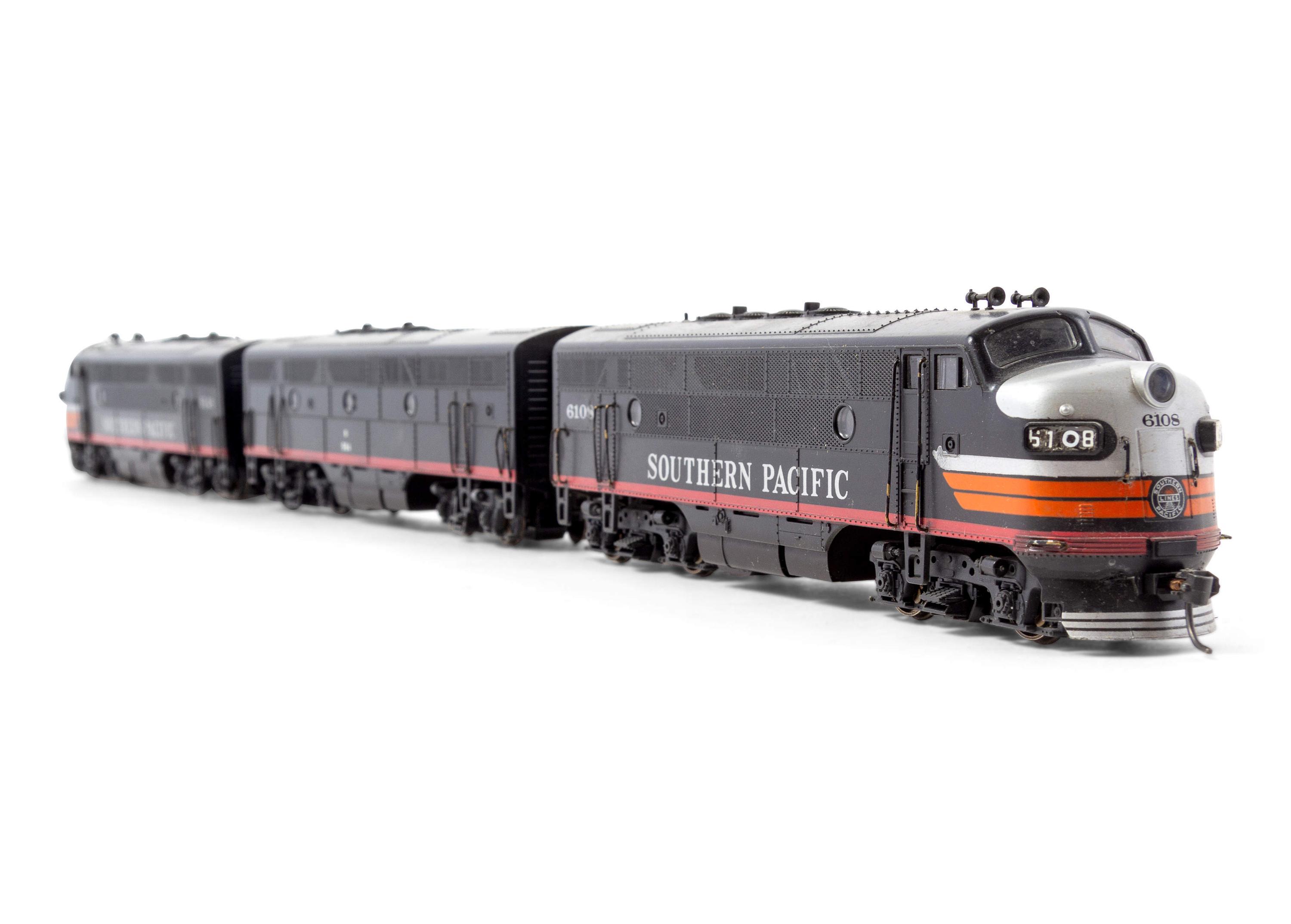 Two Polychrome HO-Gauge Southern Pacific Diesel Locomotives