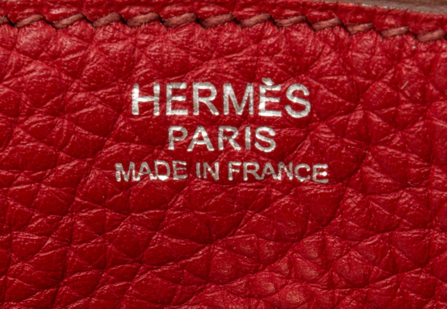 An Hermes Rouge Garance Taurillon Clemence Lindy 30 Handbag, 12" x 7.5" x 6.5".
