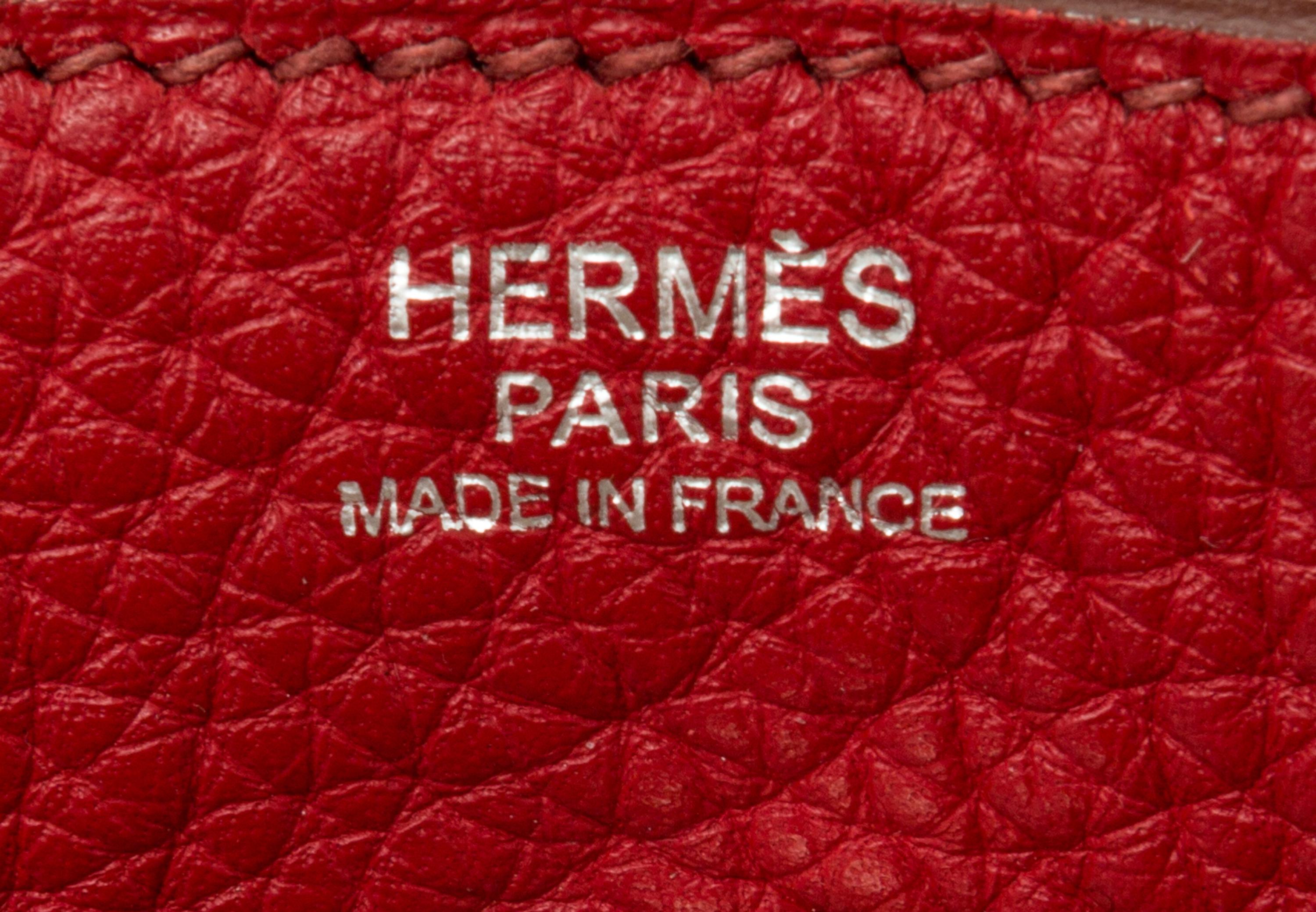An Hermes Rouge Garance Taurillon Clemence Lindy 30 Handbag, 12" x 7.5" x 6.5".