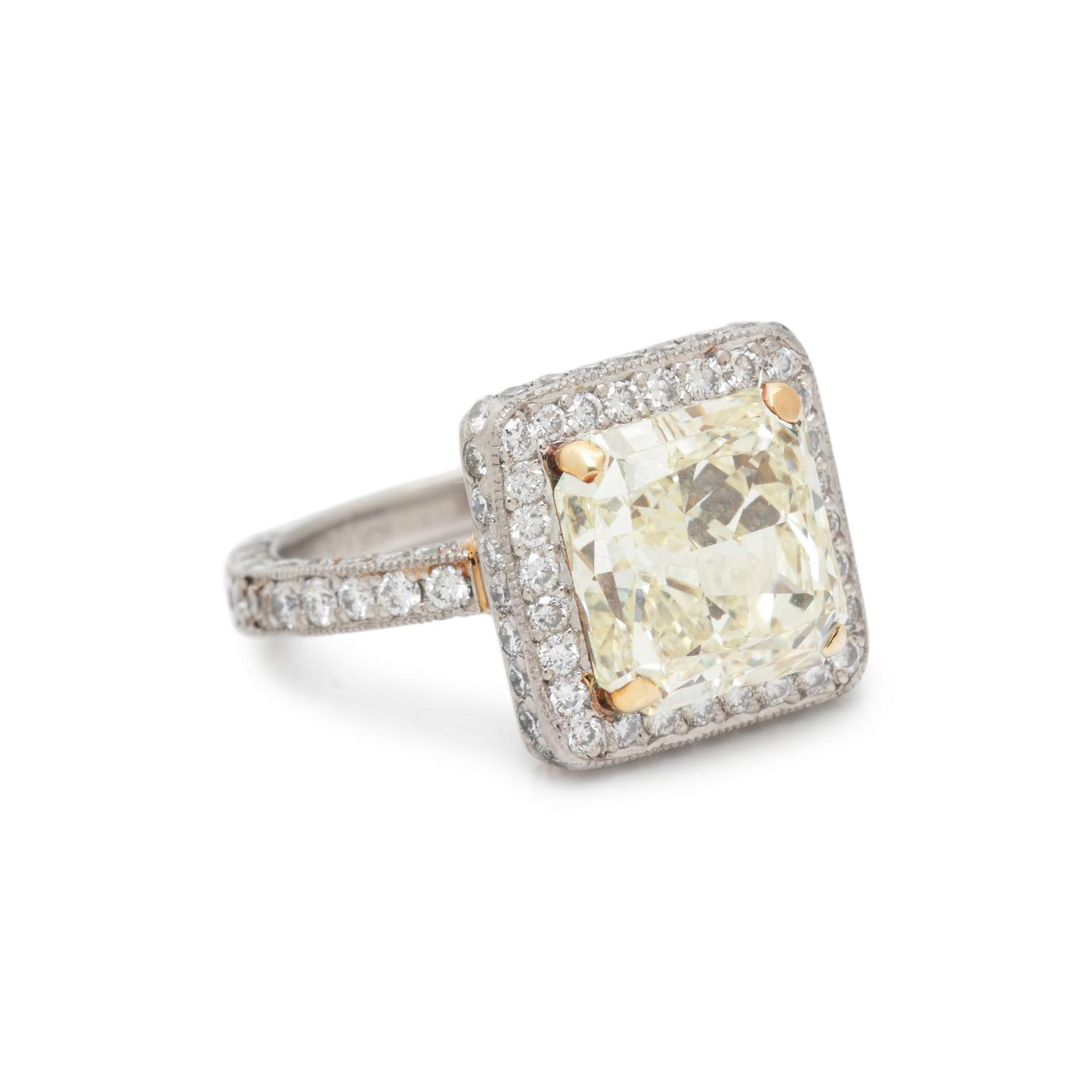 DIAMOND RING