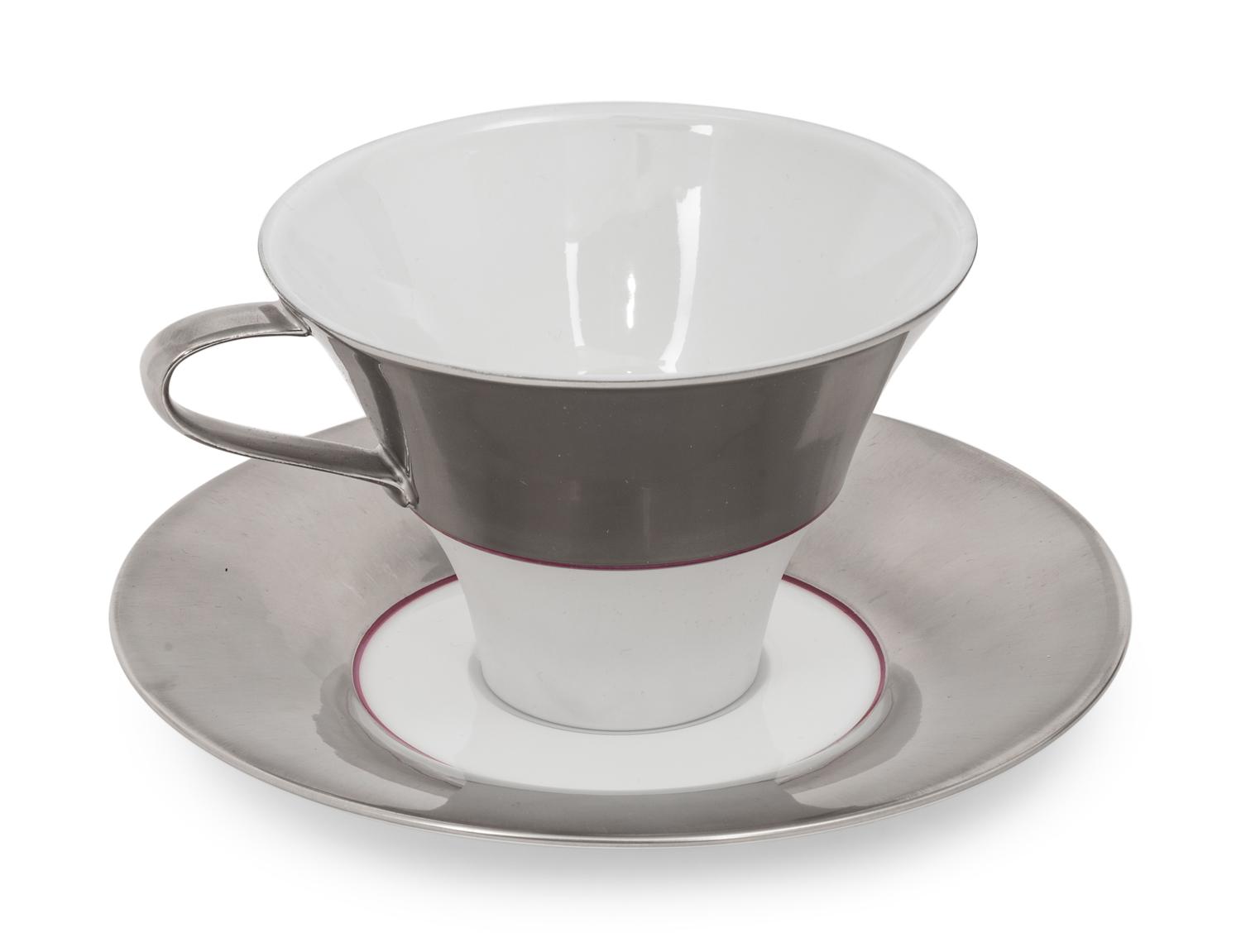 A Hering Berlin Polite Platinum Porcelain Dinner Service