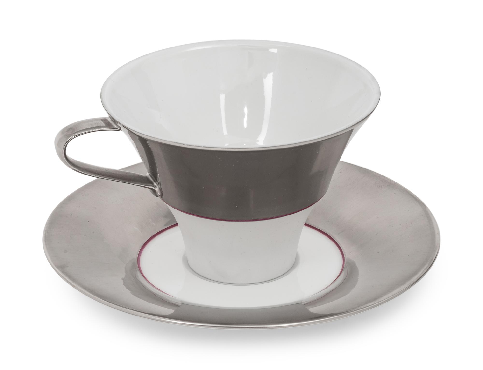 A Hering Berlin Polite Platinum Porcelain Dinner Service