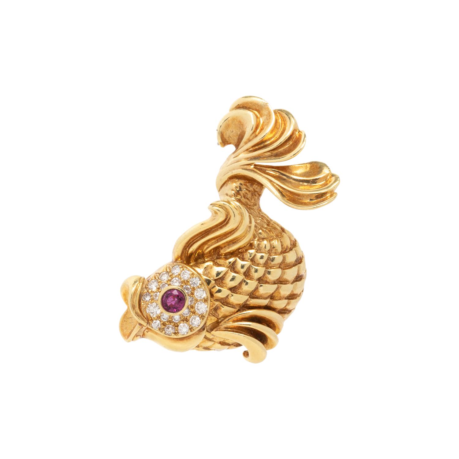YELLOW GOLD, DIAMOND AND RUBY FISH BROOCH