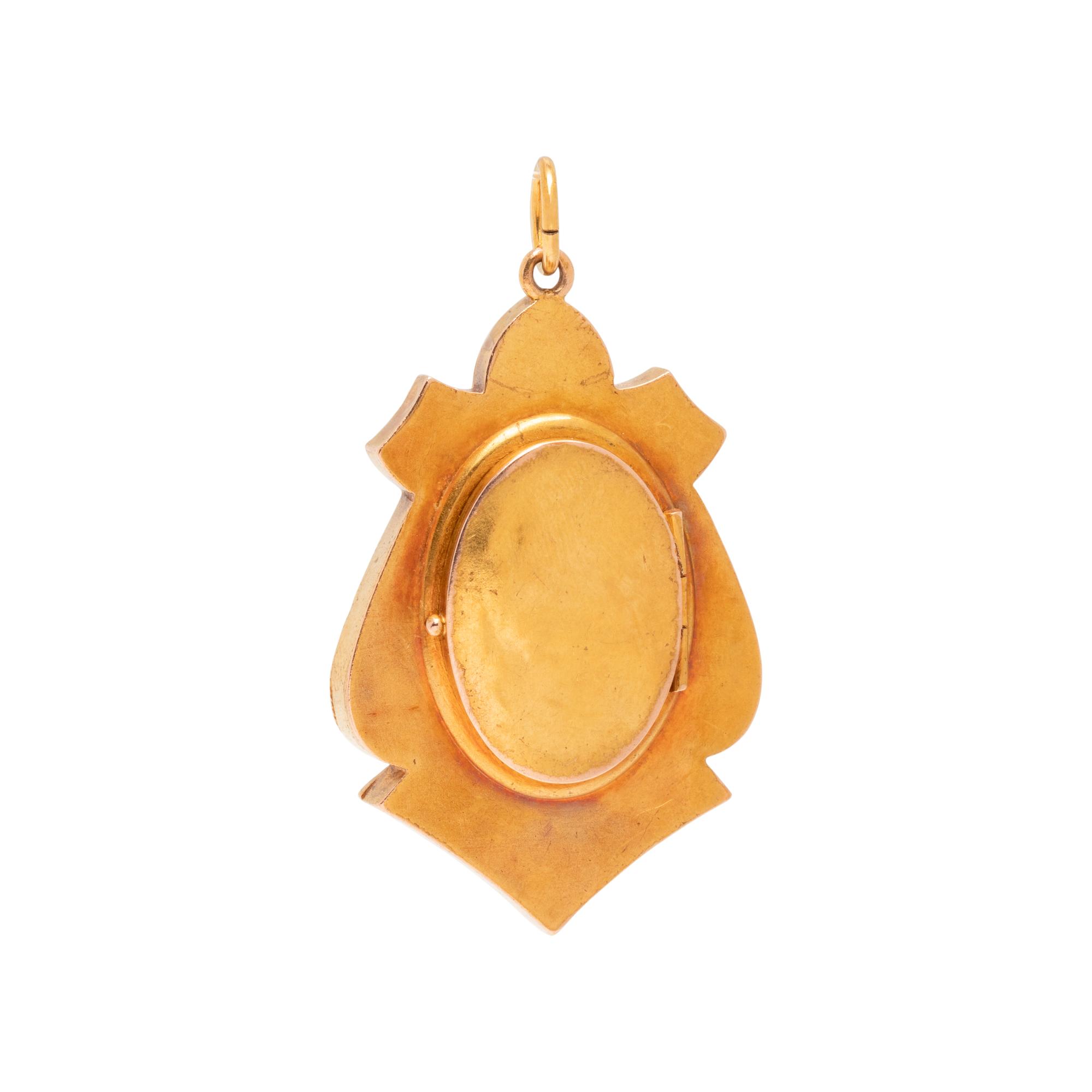 VICTORIAN, CAMEO MOURNING LOCKET PENDANT