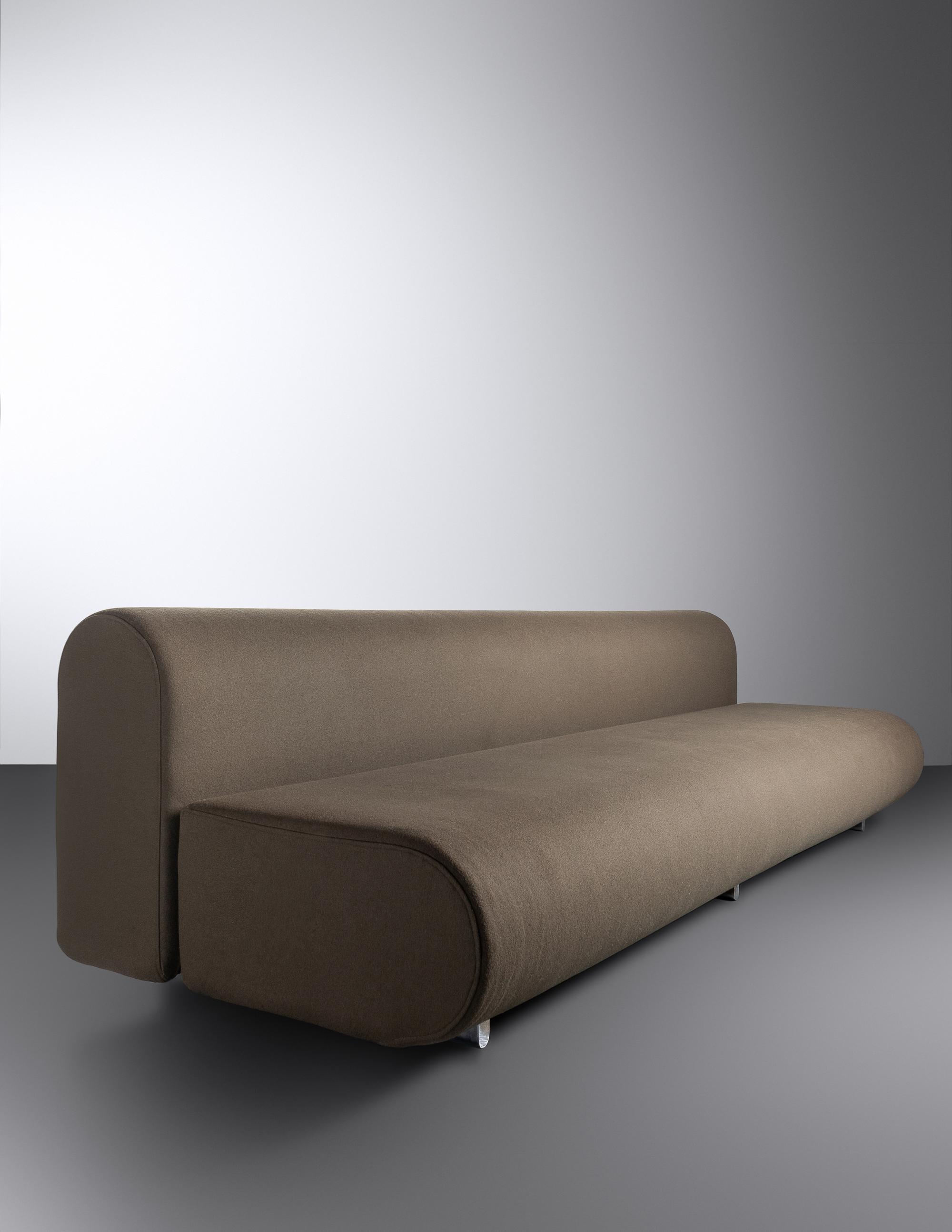 Suzanne Sofa Knoll International, USA