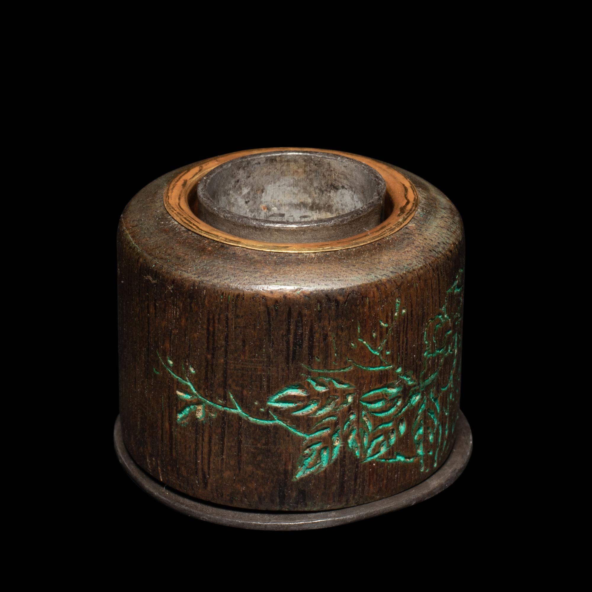 A Chenxiang Wood Archer's Ring